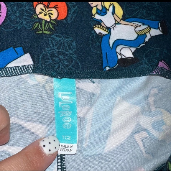 Lularoe Disney Alice in Wonderland tc2 leggings - Picture 3 of 4